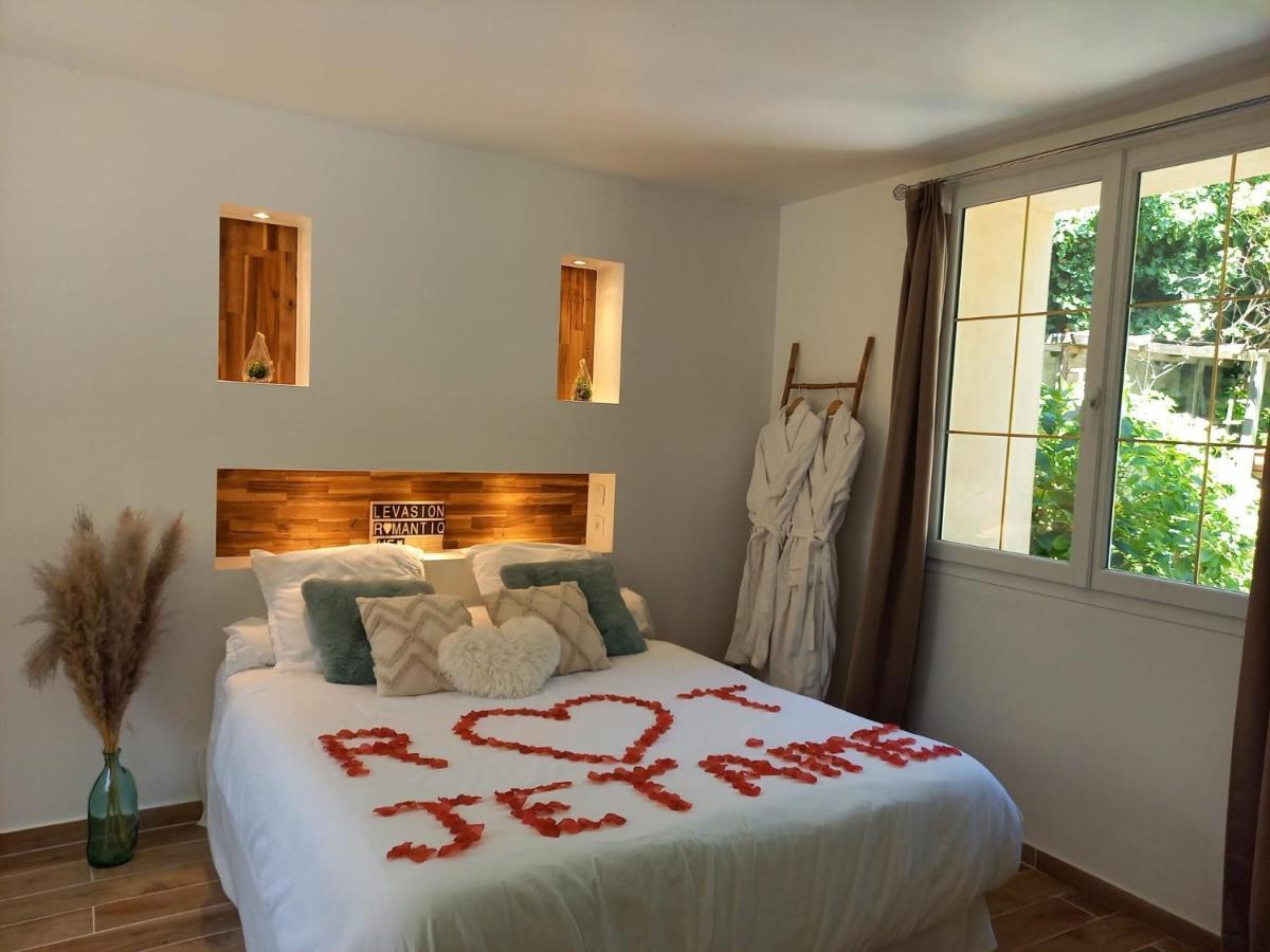 Suite De Charme Avec Jacuzzi Et Jardin Privatif Paris Au Calme Saint-Prix  Dış mekan fotoğraf