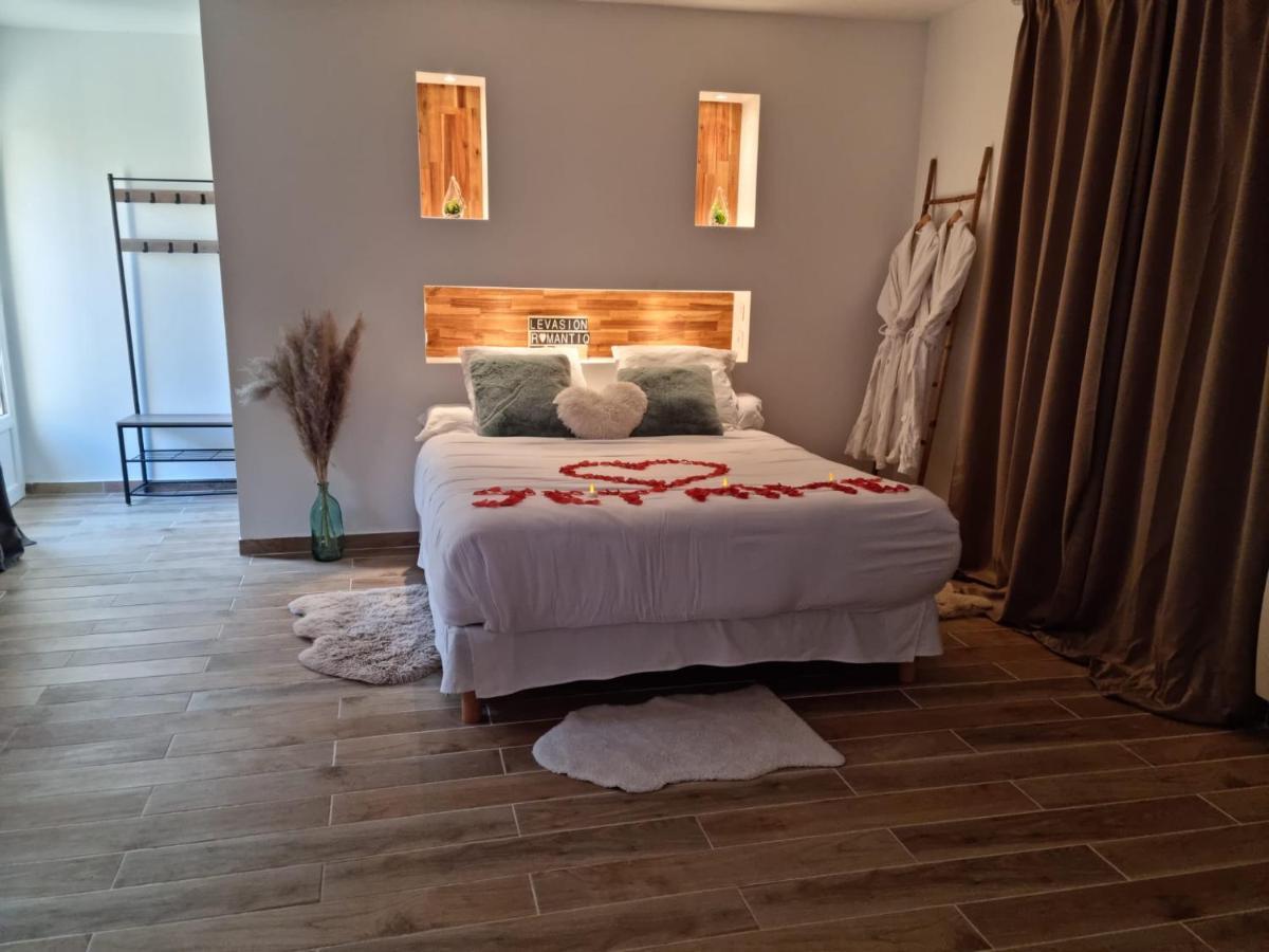 Suite De Charme Avec Jacuzzi Et Jardin Privatif Paris Au Calme Saint-Prix  Dış mekan fotoğraf